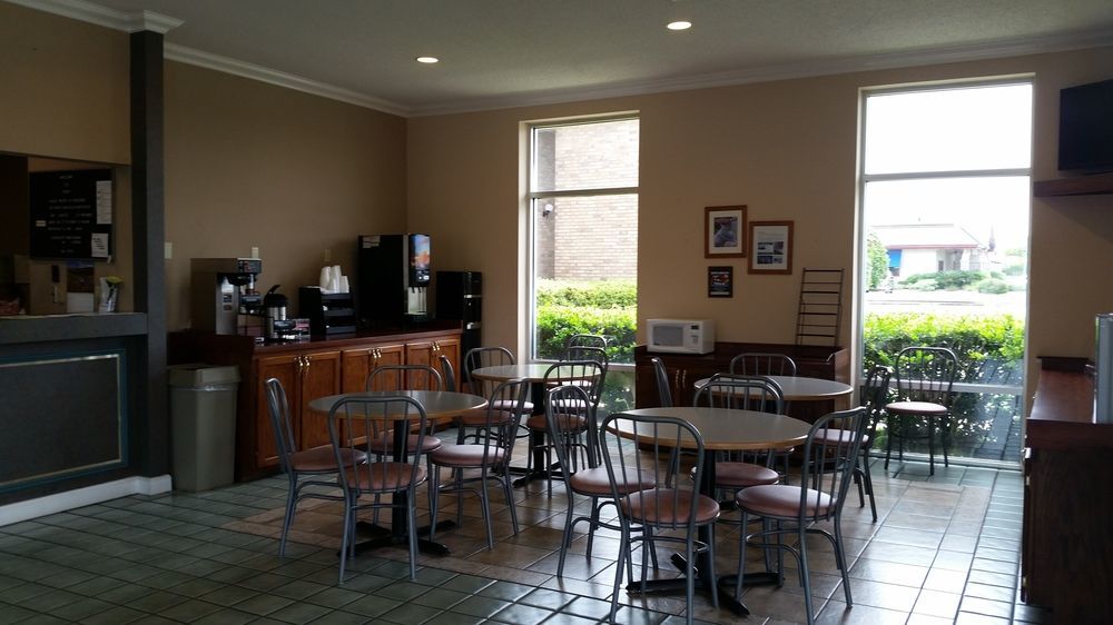 Americas Best Value Inn & Suites-Foley Exteriör bild